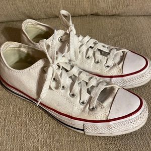 White converse low top